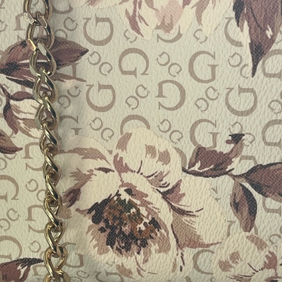 Guess Shoulder Bag - Picture 2 of 6